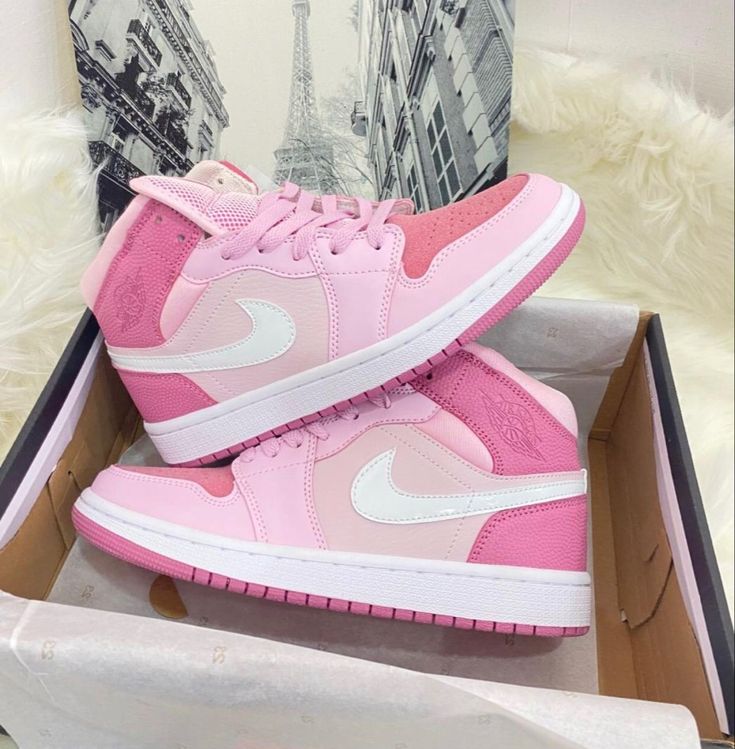 Nike Jordan 1 Mid Digital